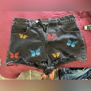 🦋beautiful butterfly jean shorts 🖤